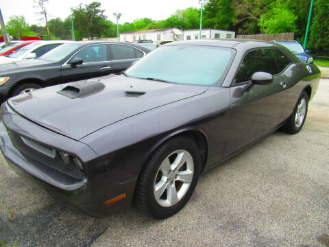 2013 Dodge Challenger for sale at AUTO VALUE FINANCE INC in Houston TX
