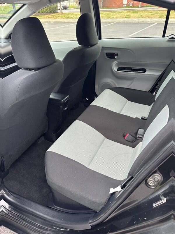 2013 Toyota Prius c Three