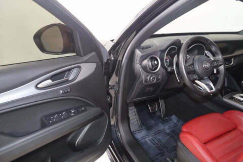 2023 Alfa Romeo Stelvio Veloce