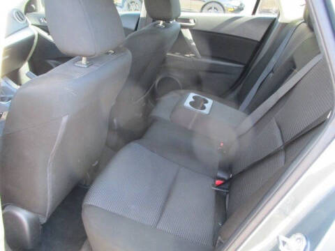 2013 Mazda MAZDA3 i Touring