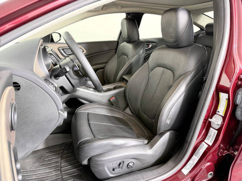 2015 Chrysler 200 C