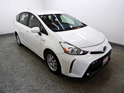 2015 Toyota Prius v Five