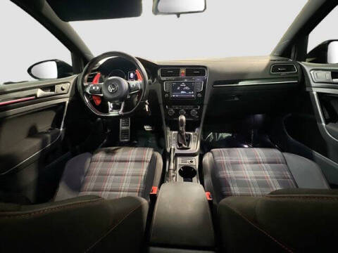2017 Volkswagen Golf GTI S
