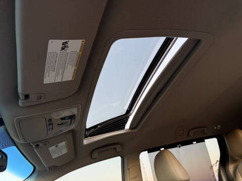2015 Toyota Sienna XLE 8-Passenger