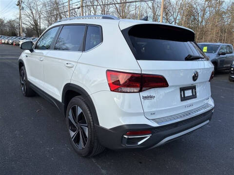 2024 Volkswagen Taos SE 4Motion