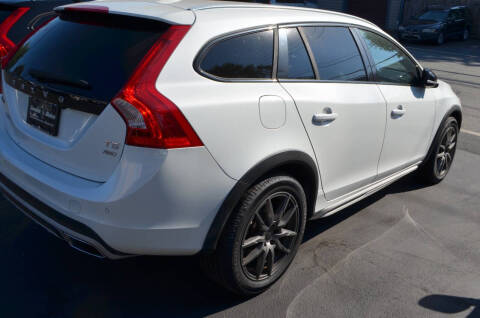 2018 Volvo V60 Cross Country T5 Premier