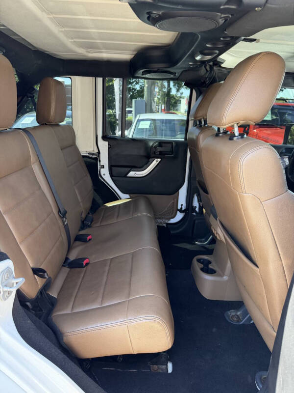 2012 Jeep Wrangler Unlimited Sahara