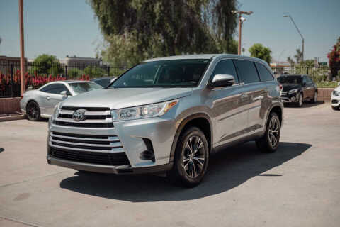 2019 Toyota Highlander LE