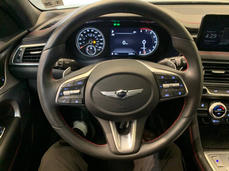 2023 Genesis G70