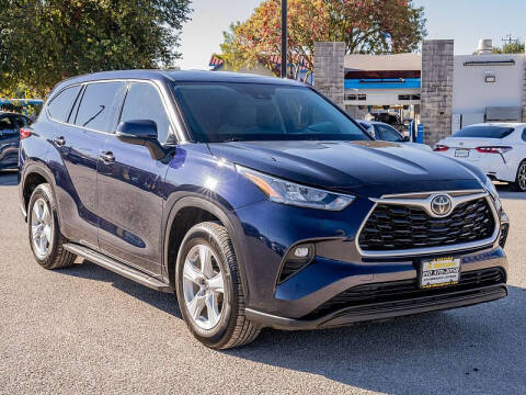2020 Toyota Highlander LE