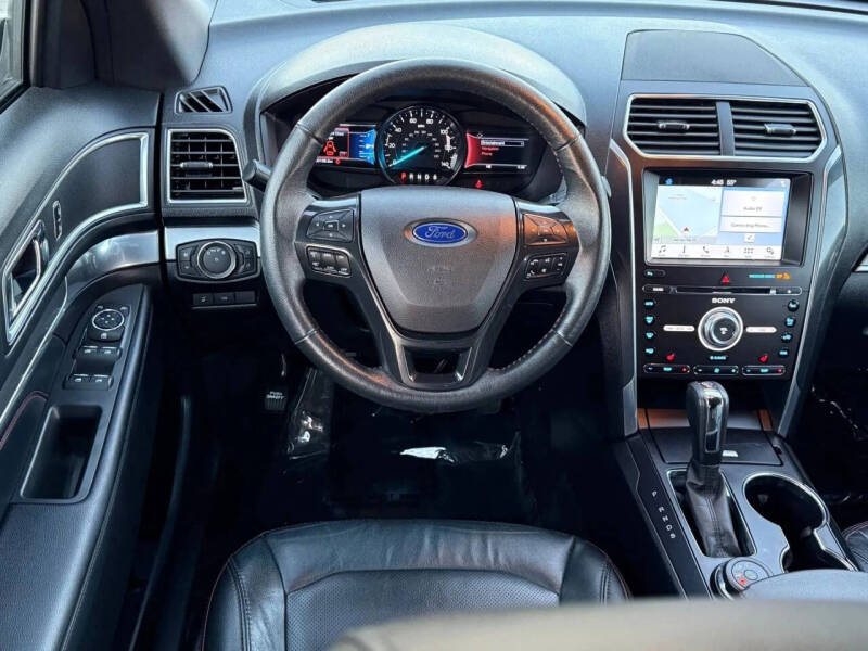 2017 Ford Explorer Sport