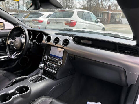 2022 Ford Mustang