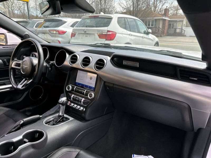 2022 Ford Mustang