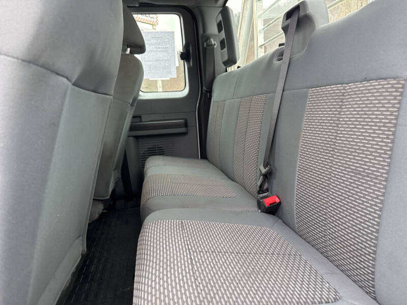 2011 Ford F-250 Super Duty XL