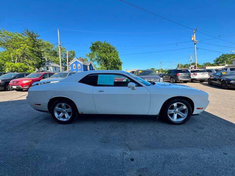 2009 Dodge Challenger SE