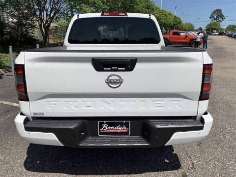 2025 Nissan Frontier SV