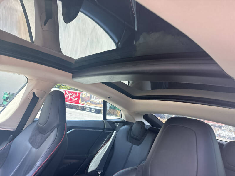 2014 Tesla Model S S photo 13