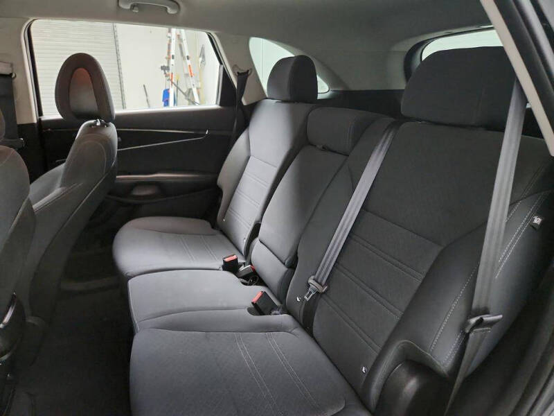 2016 Kia Sorento L