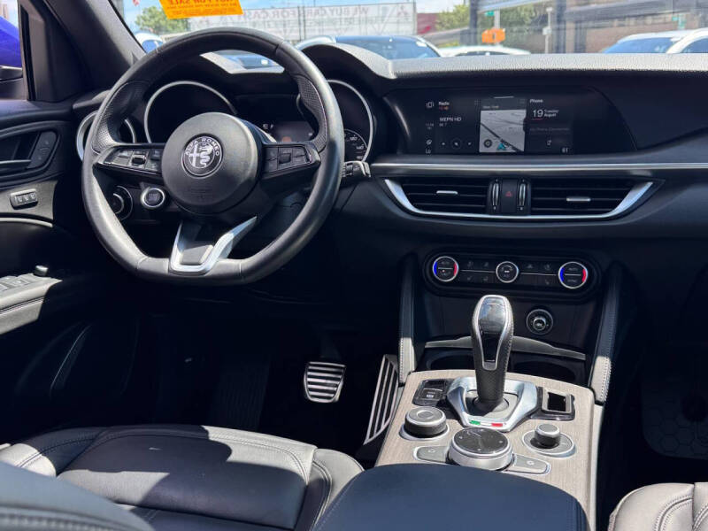 2022 Alfa Romeo Stelvio Ti