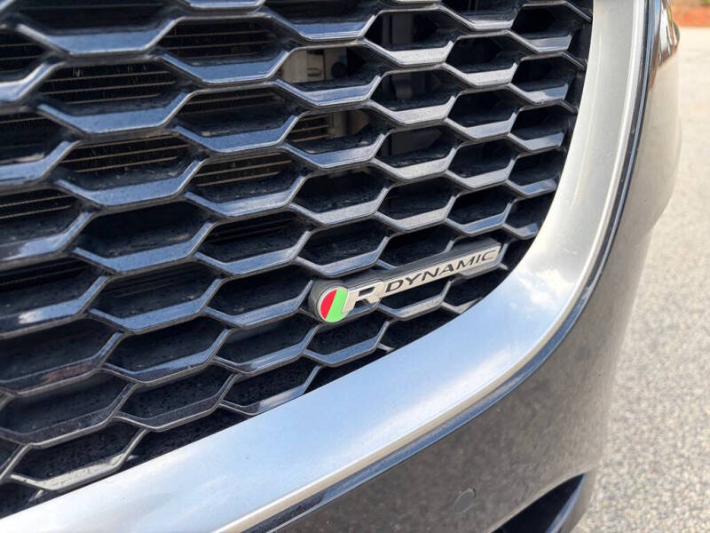 2020 Jaguar E-PACE P300 R-Dynamic SE