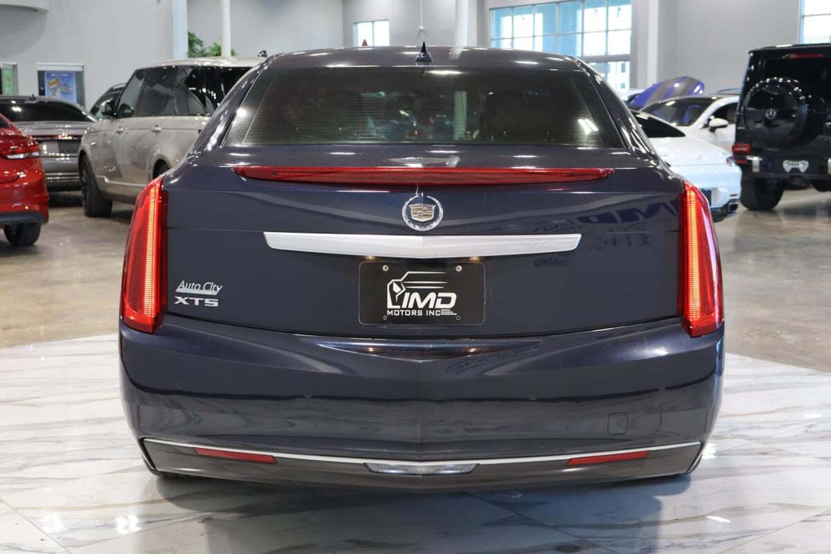 2013 Cadillac XTS for sale at IMD MOTORS, INC in Dallas, TX