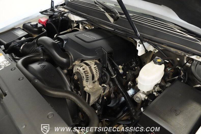 2011 Chevrolet Suburban Fleet 2500