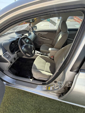 2012 Toyota Corolla LE