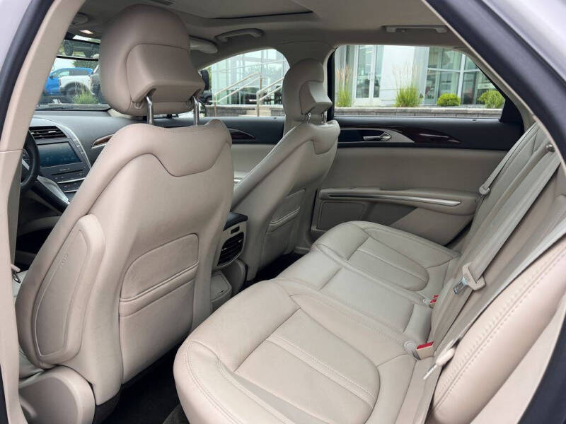 2016 Lincoln MKZ