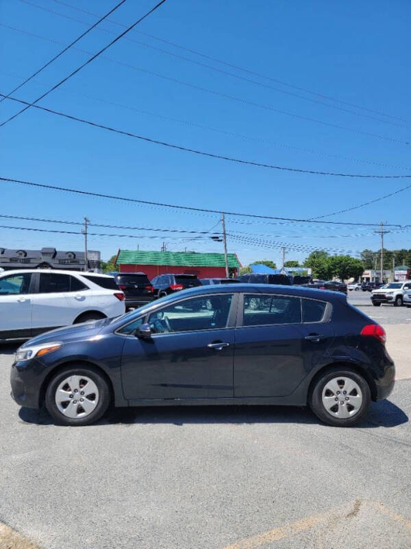 2017 Kia Forte5 LX