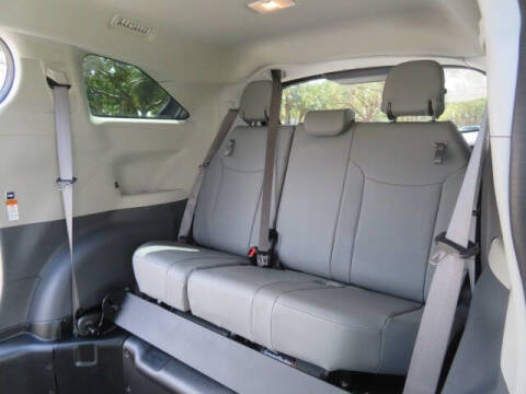 2024 Toyota Sienna XLE 8-Passenger