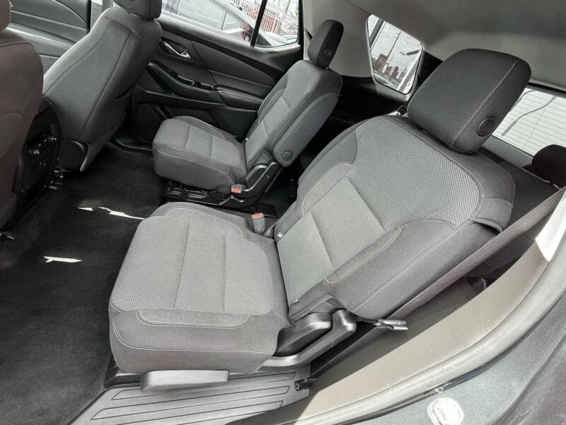 2018 Chevrolet Traverse LT Cloth