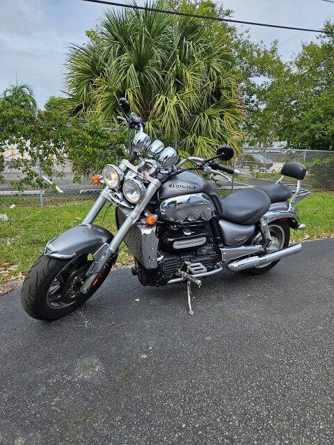 Triumph Rocket III Image