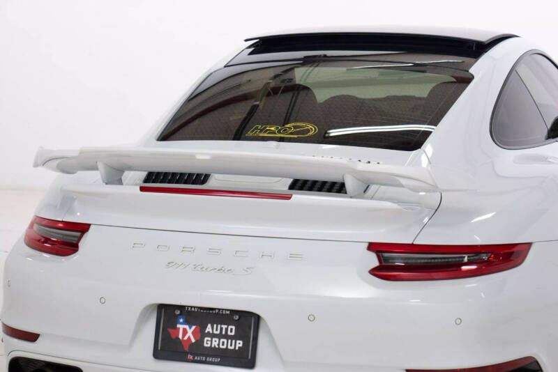 2017 Porsche 911 Turbo S