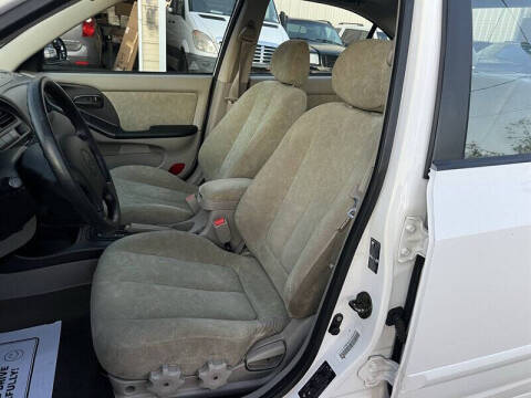 2003 Hyundai Elantra GLS