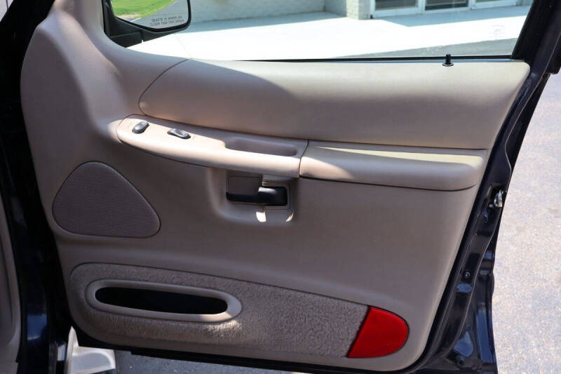 2000 Ford Explorer Eddie Bauer