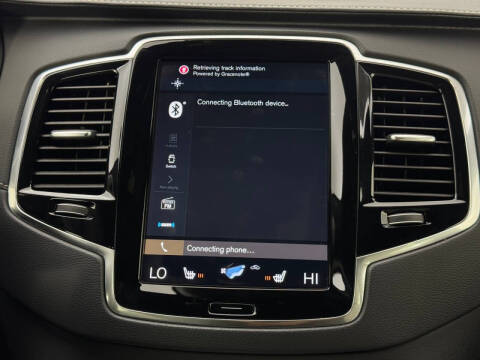 2022 Volvo XC90 Recharge T8 R-Design