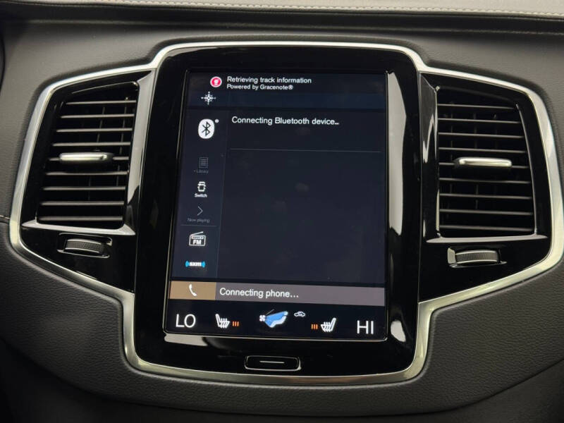 2022 Volvo XC90 Recharge T8 R-Design