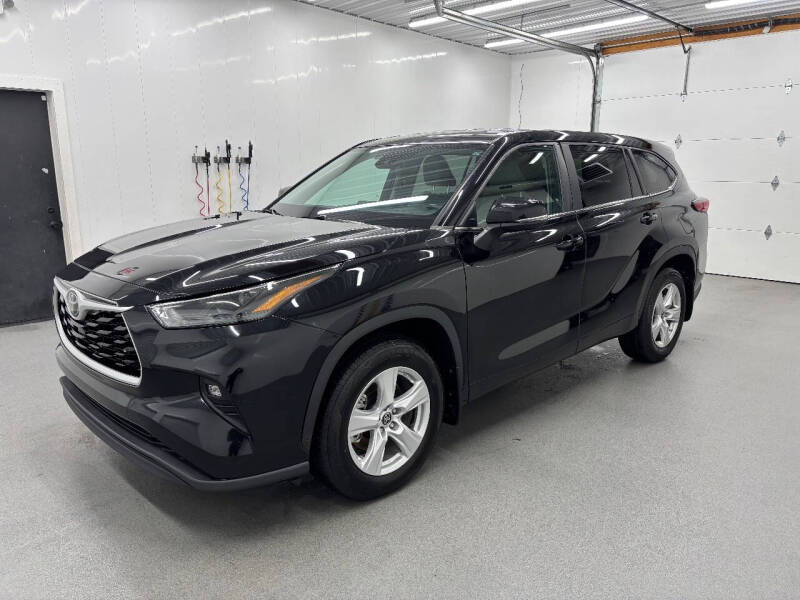2023 Toyota Highlander LE