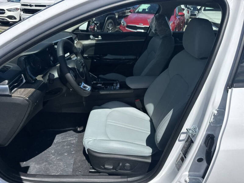 2024 Kia K5 EX