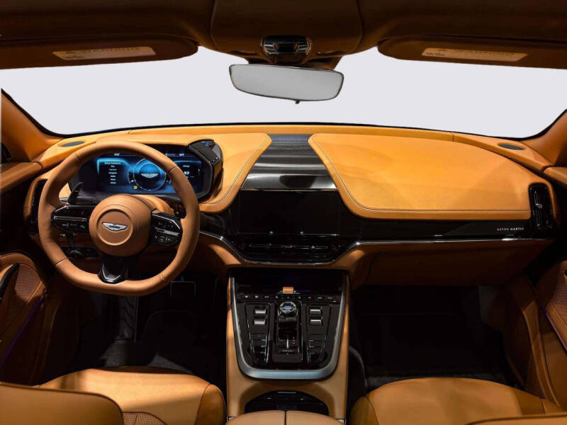 2026 Aston Martin DBX 707