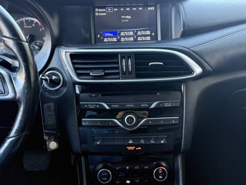 2018 Infiniti QX30 Premium