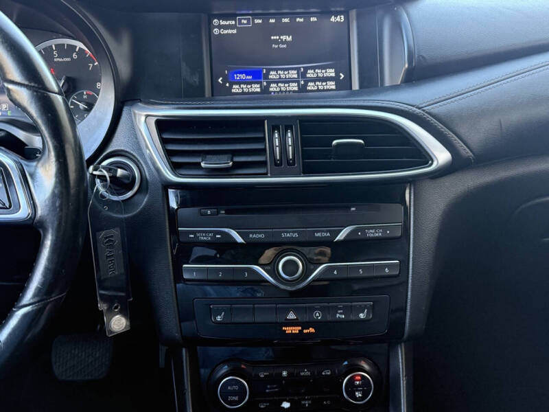 2018 Infiniti QX30 Premium