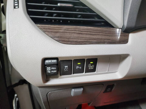 2017 Toyota Sienna XLE 8-Passenger