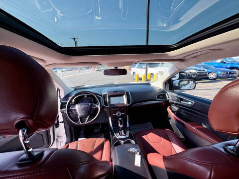 2017 Ford Edge Titanium