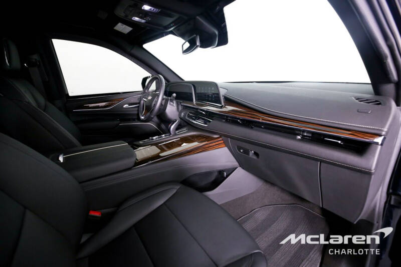 2022 Cadillac Escalade ESV Luxury