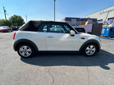 2019 MINI Convertible Cooper