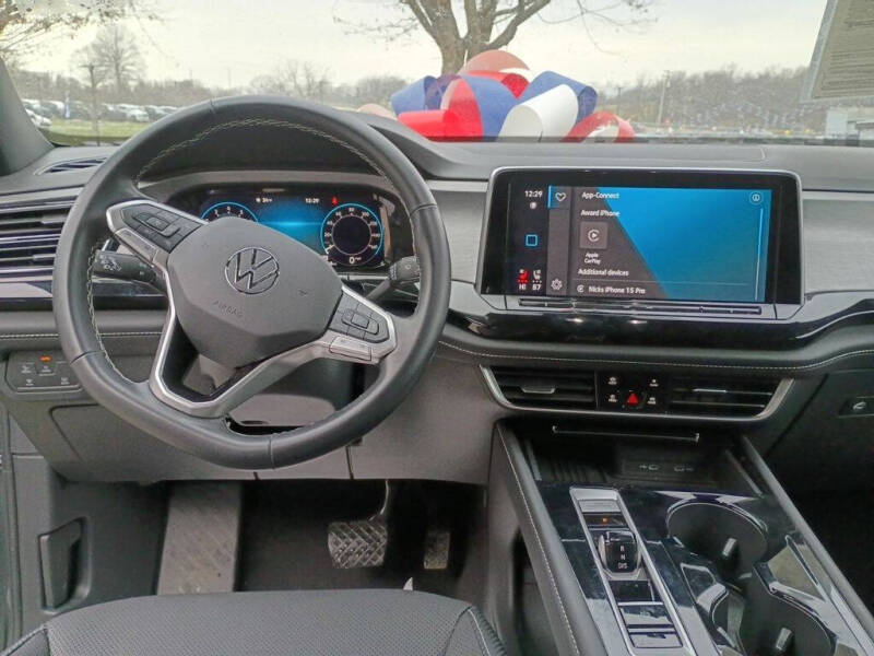 2025 Volkswagen Atlas Cross Sport SE 4Motion