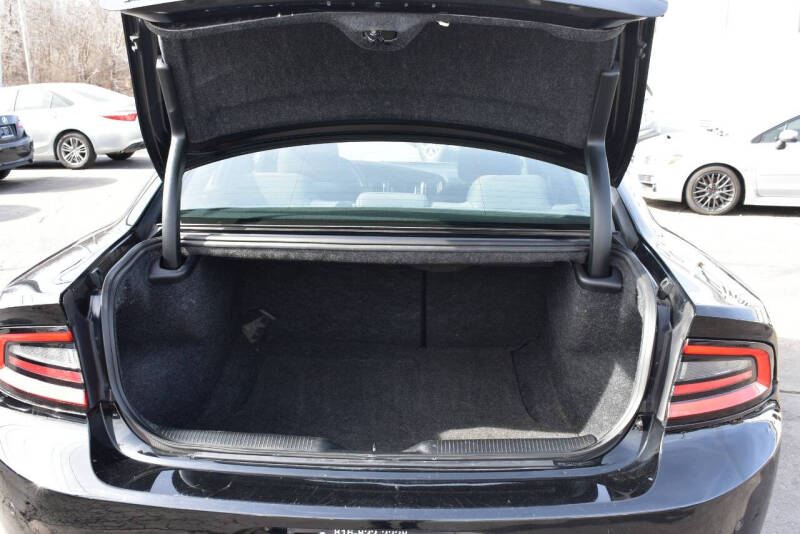 2017 Dodge Charger SE