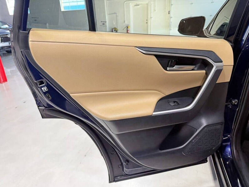 2019 Toyota RAV4 XLE