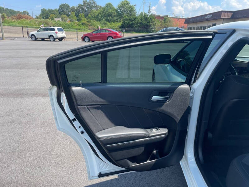 2016 Dodge Charger SXT